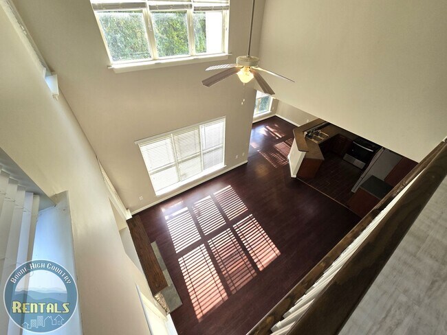 Building Photo - 194 Azor Ct