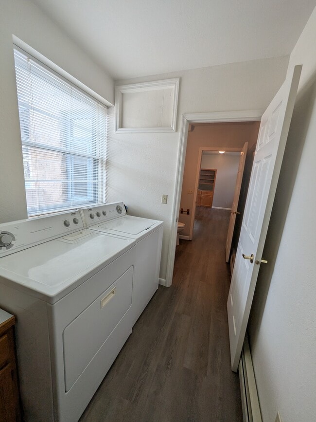 Building Photo - 1000 Fountain Terrace Dr