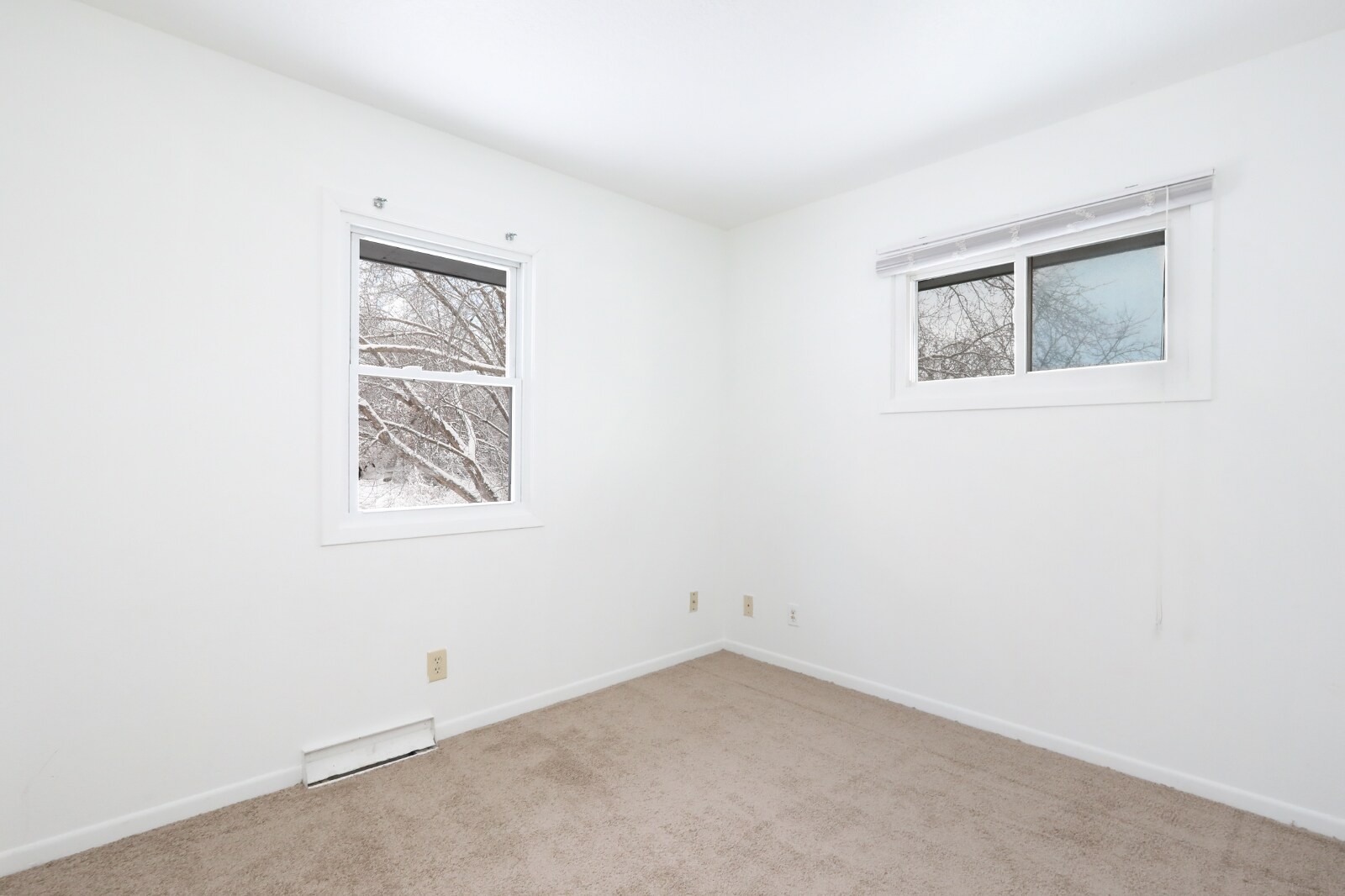 Building Photo - 2537 Lynner Dr