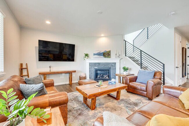 Building Photo - 778 S 10th St