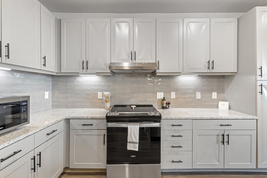 Building Photo - 5820 1/2 Cameron Rd