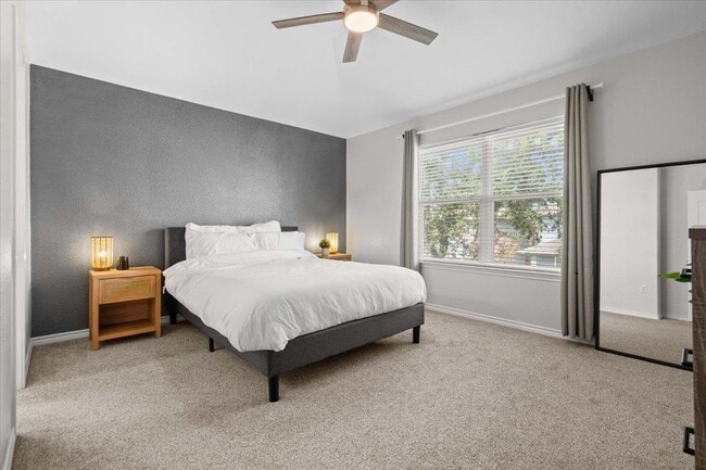 Building Photo - 7312 E Ben White Blvd