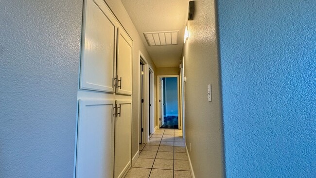 Building Photo - Beautifully Updated 3 Bedroom, 2 Bathroom Single-Level Home in Chandler (85225)!