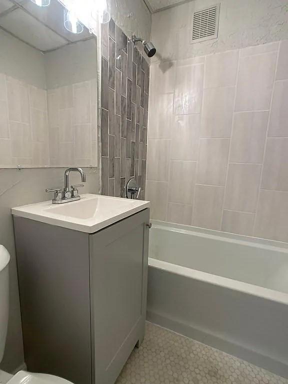 Building Photo - 29 Irving St