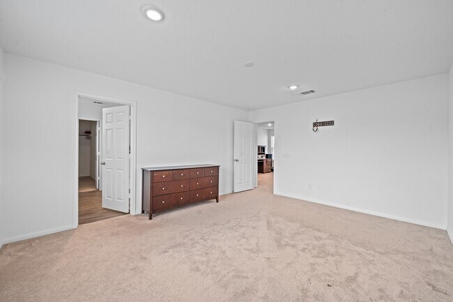 Building Photo - 7306 Heath Knl Ln