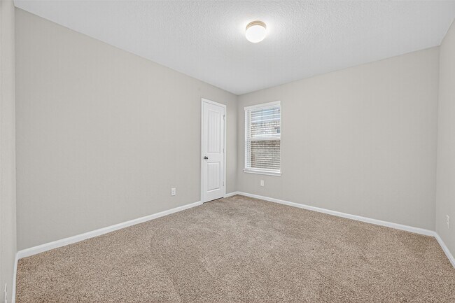 Building Photo - 29627 Juntti Park Ct