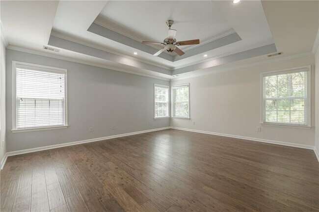 Building Photo - 4720 Shiloh Springs Rd