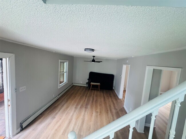 Building Photo - 113 Hayes Ave