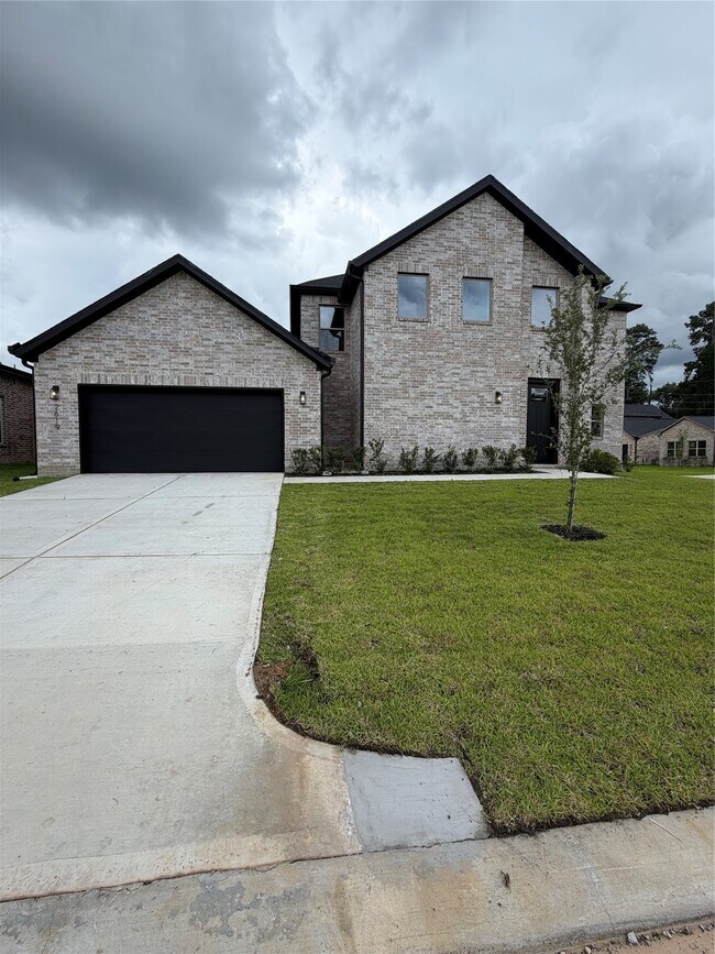 Building Photo - 2619 Piemonte Ave