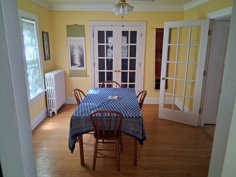Dining room - 620 Sheldon St