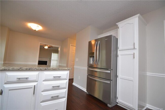 Building Photo - 712 Penncross Dr