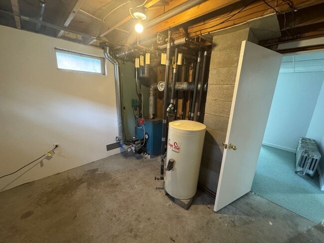 Building Photo - $3,500 5BD/2BA Single Family Home Scarborough - Available 6/1