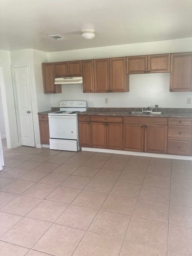 Building Photo - Gulfport 3 Bedroom