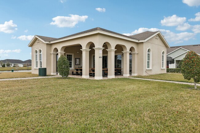 Building Photo - 7823 Loren Cove Dr