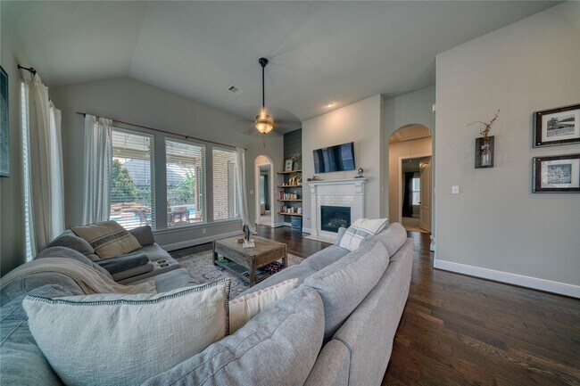 Building Photo - 29311 Ribbongrass Ct