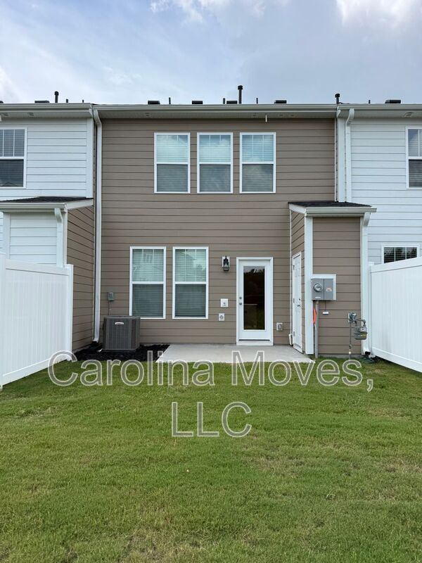 Building Photo - 508 Round Rock Wy