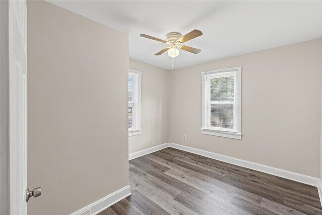 Building Photo - 122 W Somerdale Rd