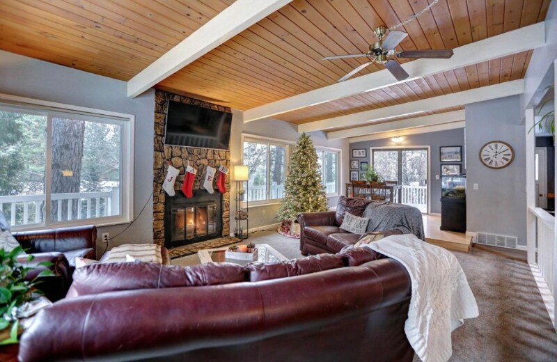 Building Photo - 6305 E 15th Ave