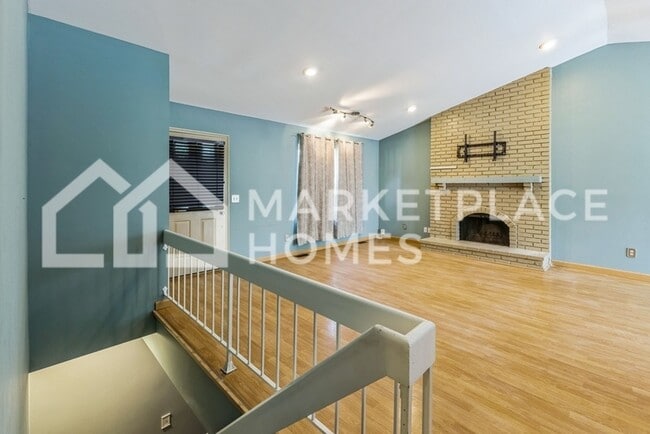 Building Photo - 502 Red Bridge Ct