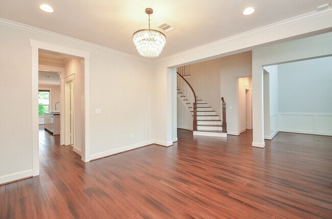 Building Photo - 5413 De Milo Dr