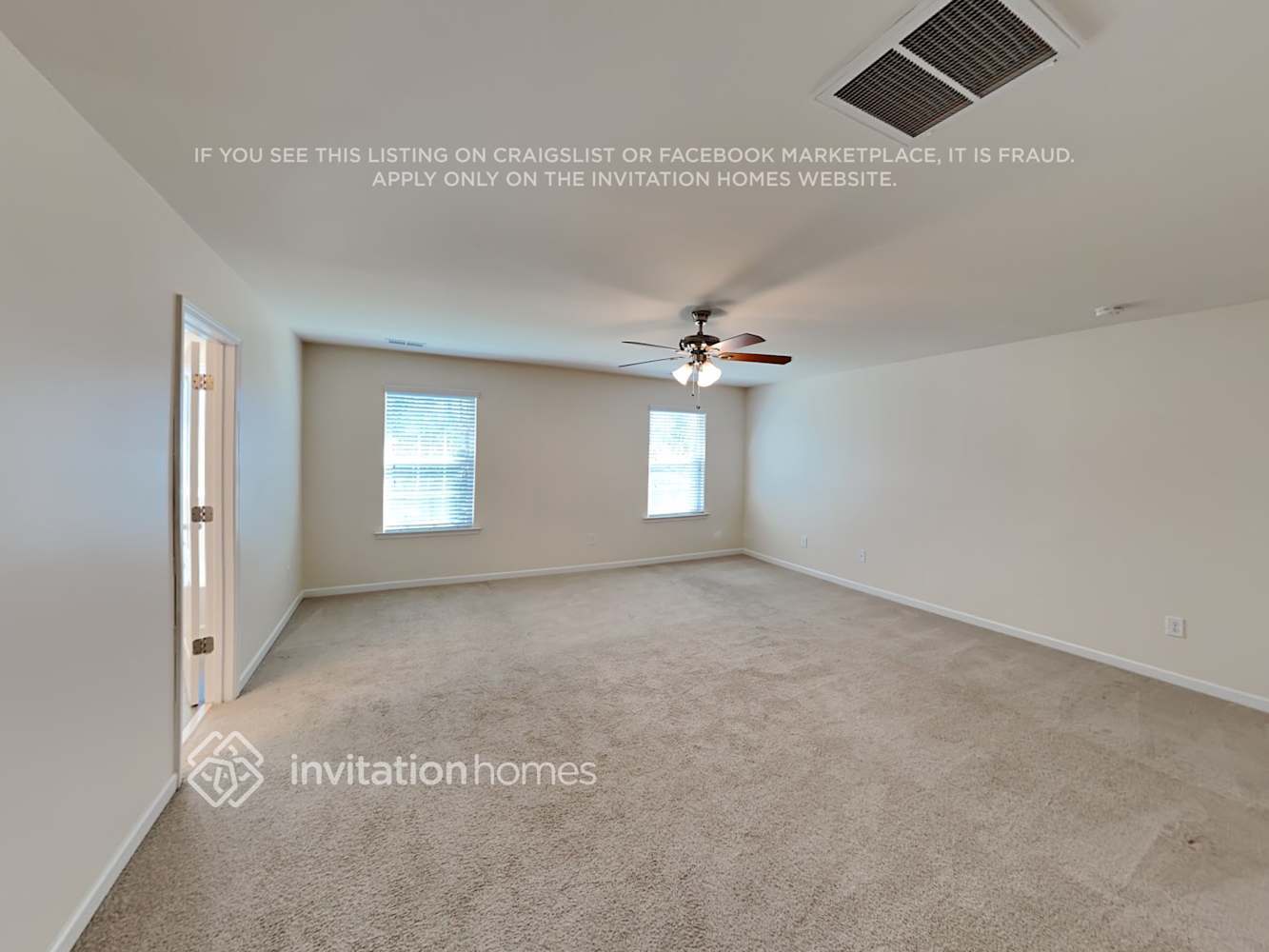 Building Photo - 13422 Hyperion Hills Ln