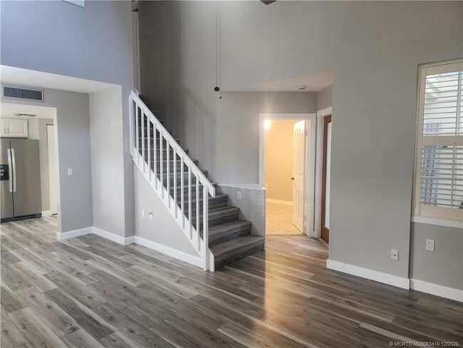 Building Photo - 3624 SW Sunset Trace Cir