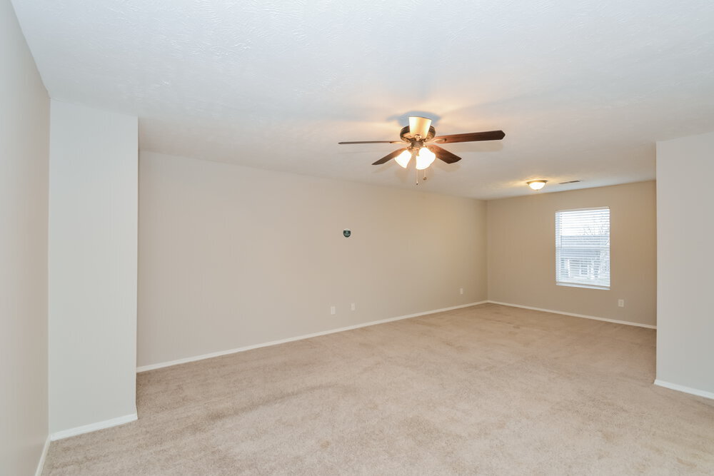 Building Photo - 2653 Sutherland Dr