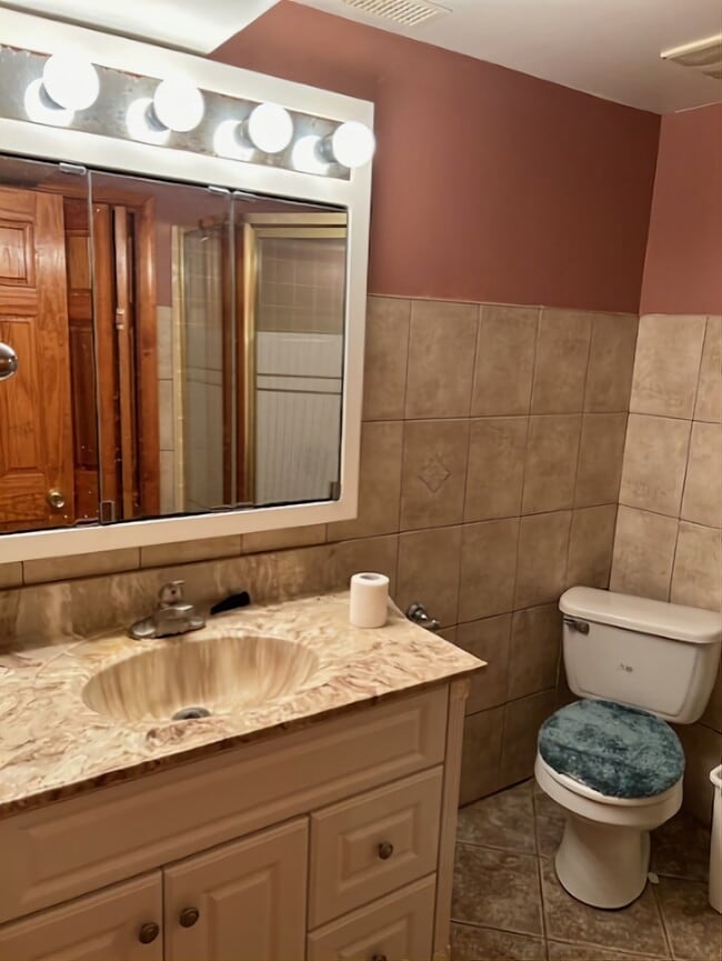 Building Photo - 1842 Gentian Dr SE