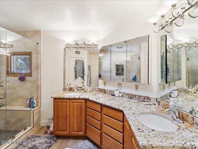 Building Photo - 10563 E Carol Ave