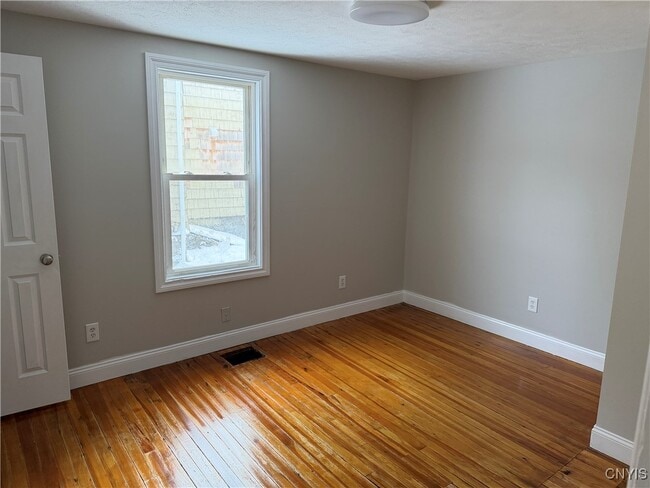 Building Photo - 215 James St