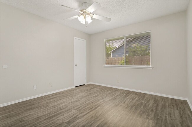 Building Photo - 2-BEDROOM DUPLEX