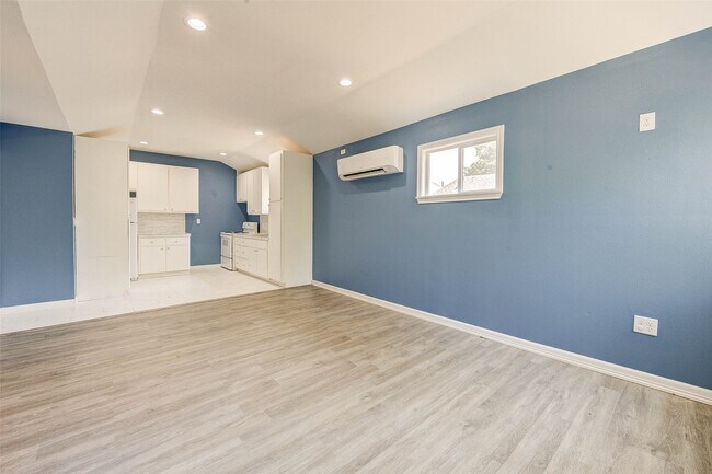 Building Photo - 8709 Knox St