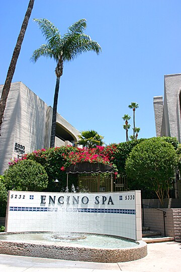 Building Photo - 5266 Lindley Ave