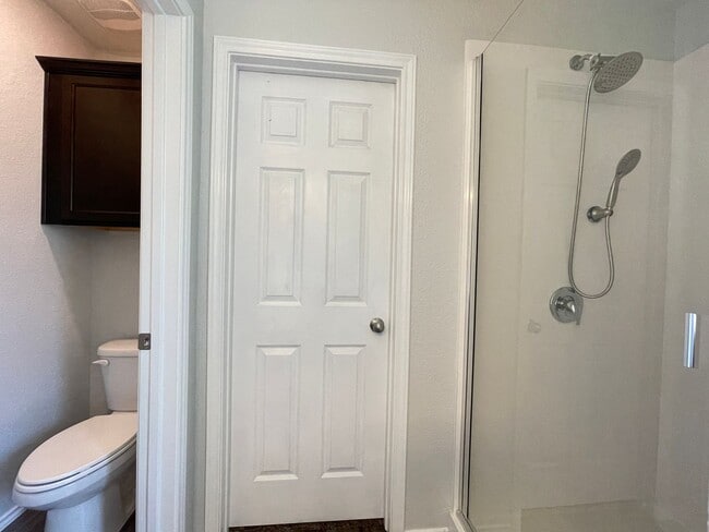 Building Photo - 301 Saddleback Trl