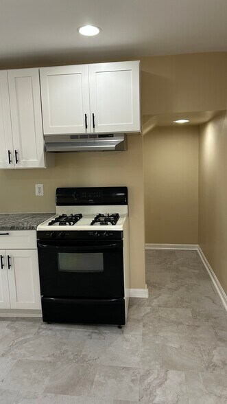 Building Photo - 4308 Ridge Rd