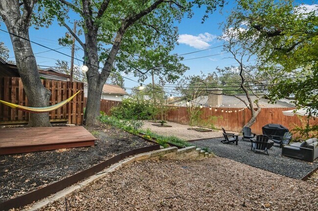 Building Photo - 8101 Ceberry Dr