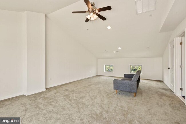 Building Photo - 43176 Witham Square