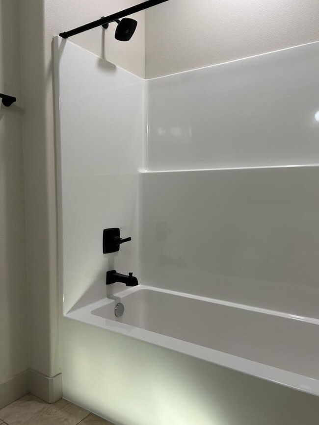 Building Photo - 940 M St SW