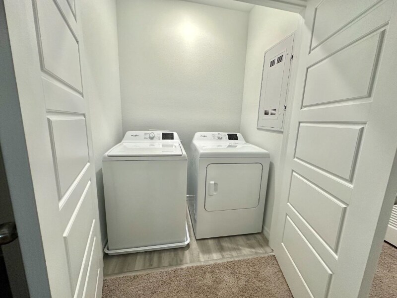 Building Photo - 2933 Canary Ave