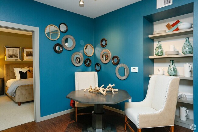 Building Photo - Your New Apartment Comes with 1 Month FREE!