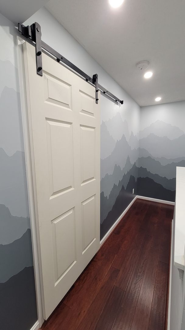 Building Photo - Beautifully Maintained Townhome in Downtow...