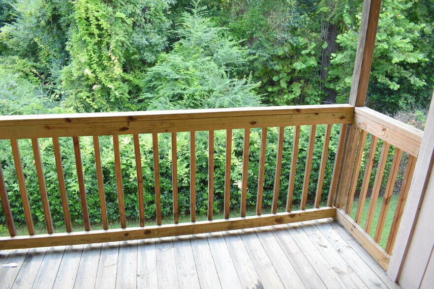 Building Photo - 522 S Kerr Ave