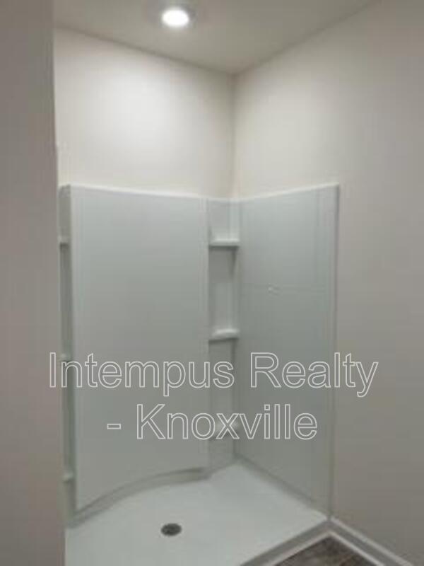 Building Photo - 1311 Hampton Pl Cir