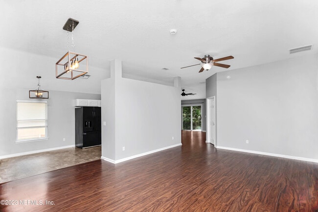 Building Photo - 2167 S Cranbrook Ave