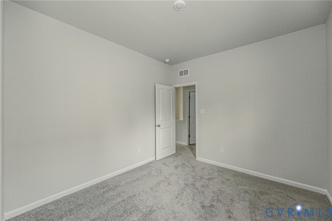 Building Photo - 6467 Fennec Run