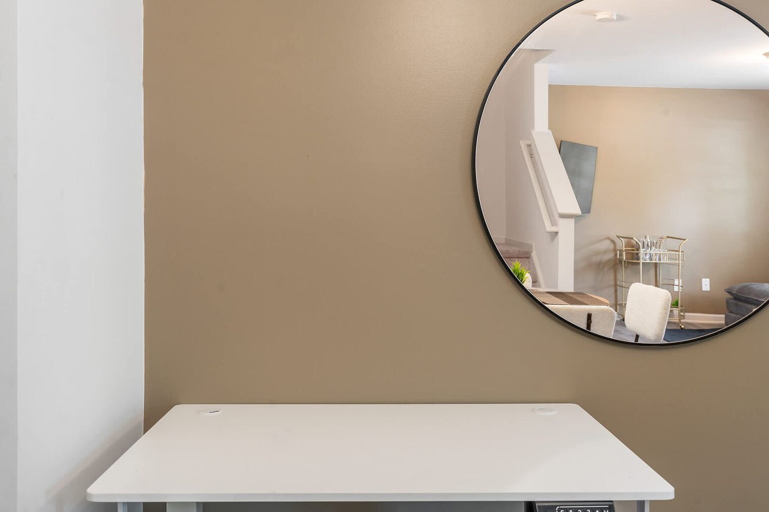 Building Photo - 219 Socket St