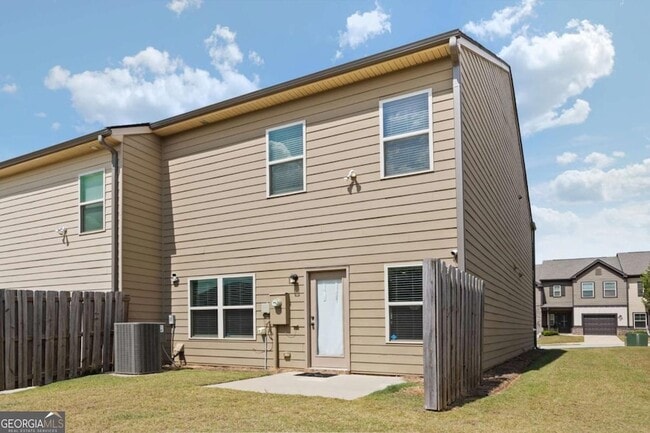 Building Photo - 7122 Chara Ln