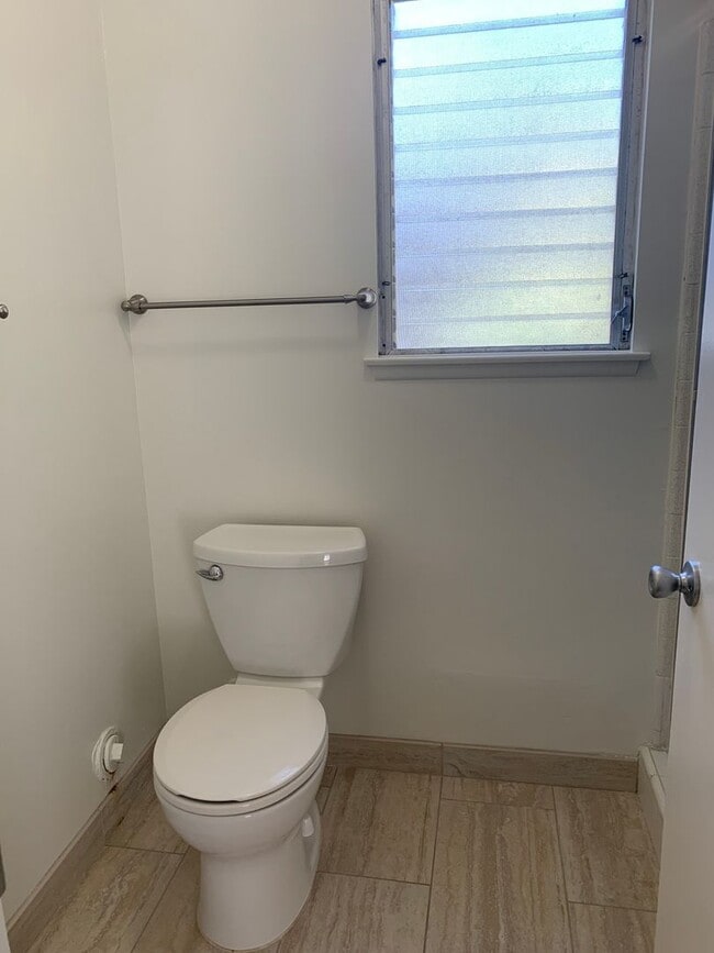 Building Photo - Pool Home with Fireplace & 2-Car Garage