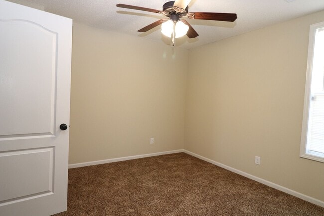 Building Photo - Town house in Kansas City, KS