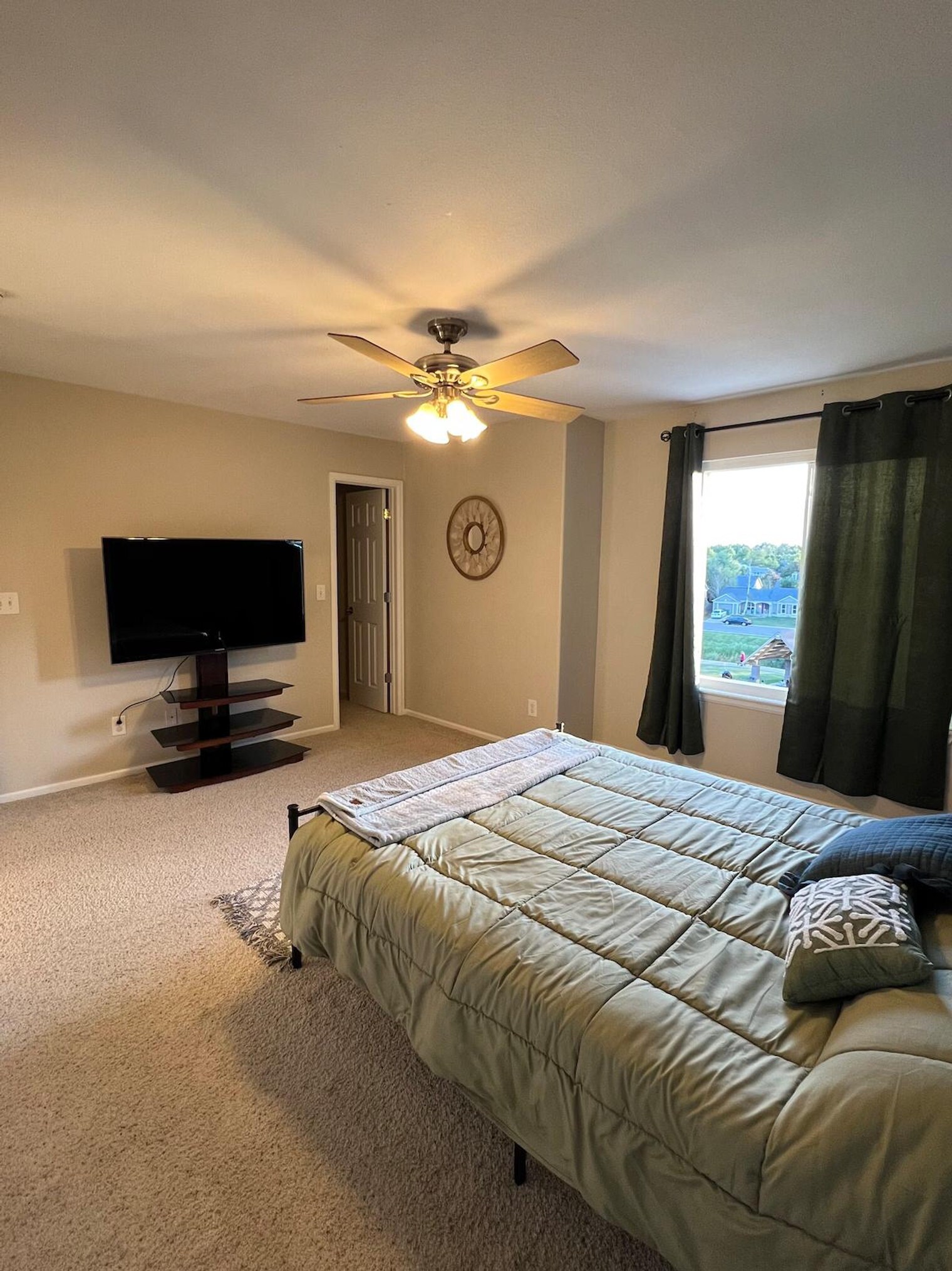 Building Photo - 5494 S Picadilly St